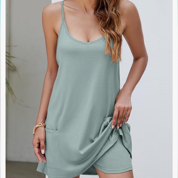 Yanekop Tennis Dress - Picture 3 of 5